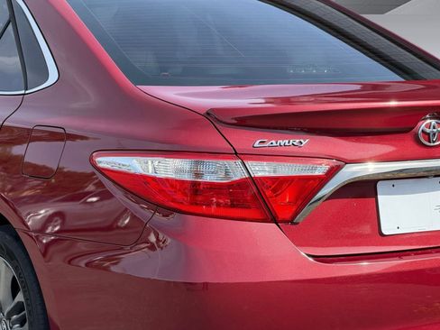 Used 2016 Toyota Camry SE image 13