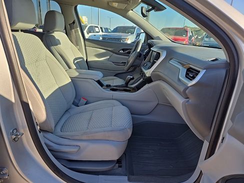Used 2019 GMC Acadia SLE w/ LPO, Floor Liner Package image 17