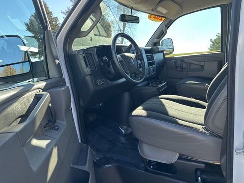 Used 2023 GMC Savana 2500 w/ Driver Convenience Package image 32