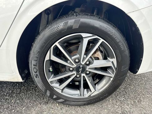 Used 2022 Kia Forte LXS image 19