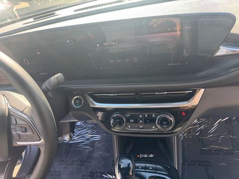 Used 2024 Buick Envista Sport Touring w/ Convenience I Package FWD image 16