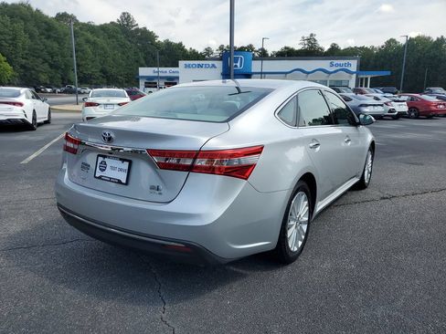 Used 2014 Toyota Avalon XLE Premium FWD image 6