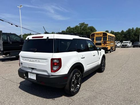 Used 2023 Ford Bronco Sport Outer Banks AWD/4WD image 3