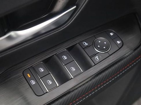 New 2026 Nissan Kicks SR AWD/4WD image 11