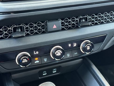 Certified 2025 Honda Accord SE image 19