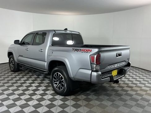 Used 2021 Toyota Tacoma TRD Sport w/ Technology Package AWD/4WD image 6