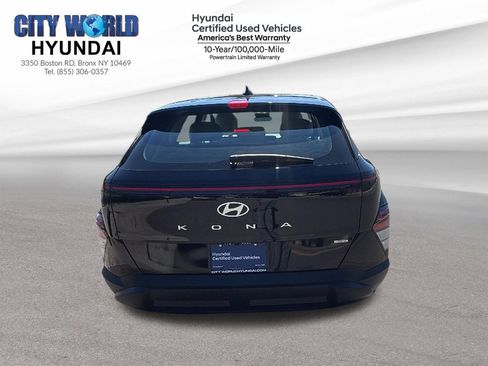 Used 2024 Hyundai Kona SE AWD/4WD image 4
