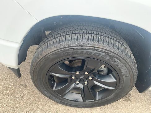 Used 2022 RAM 1500 Big Horn AWD/4WD image 32