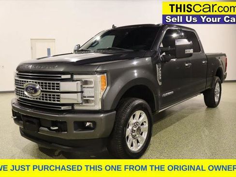 Used 2019 Ford F250 Platinum w/ Platinum Ultimate Package AWD/4WD image 3