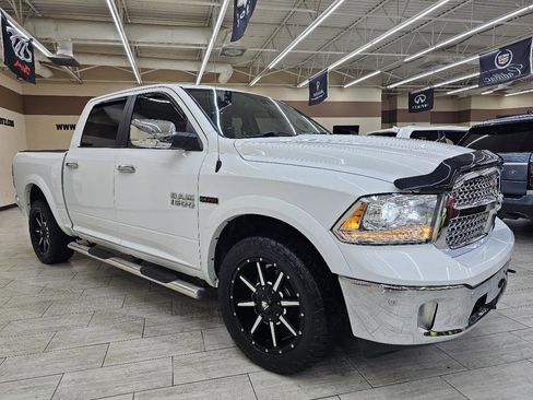 Used 2017 RAM 1500 Laramie w/ Convenience Group image 4