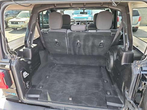 Used 2023 Jeep Wrangler Unlimited Rubicon 4xe w/ Cold Weather Group image 32