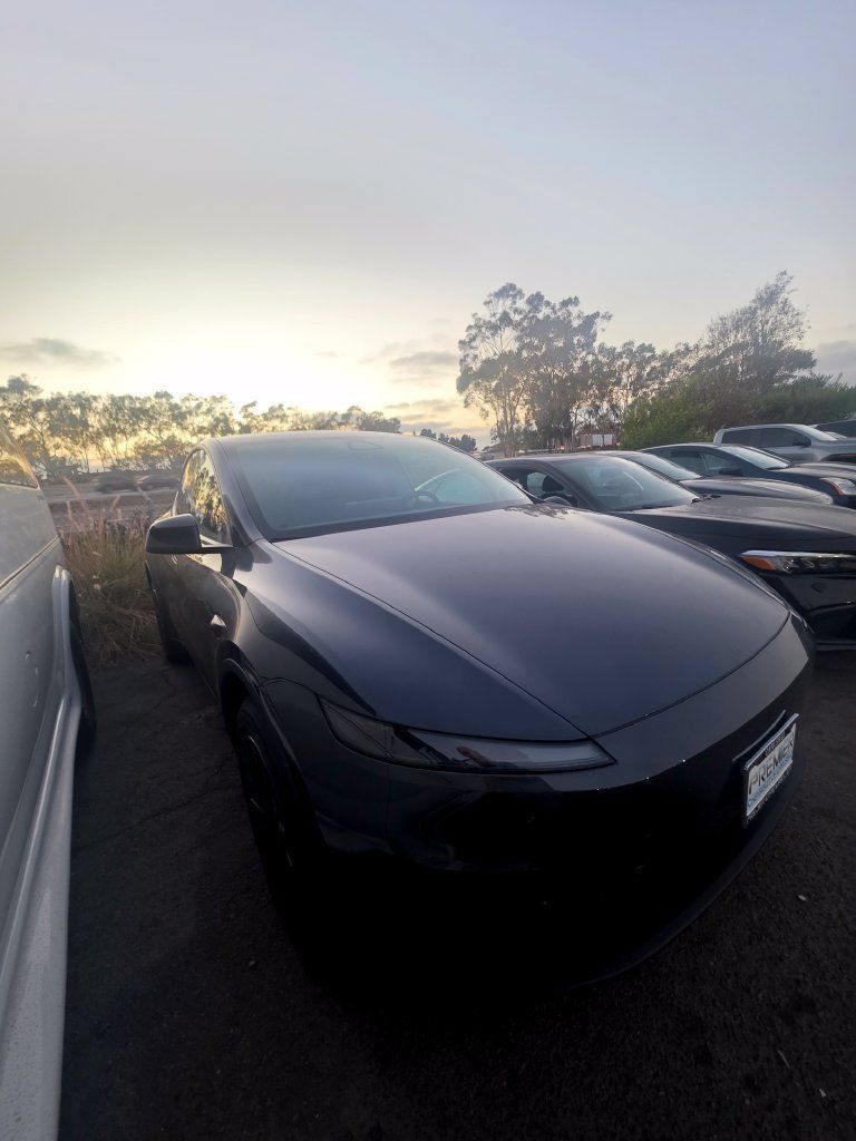 Used 2026 Tesla Model Y AWD image 2