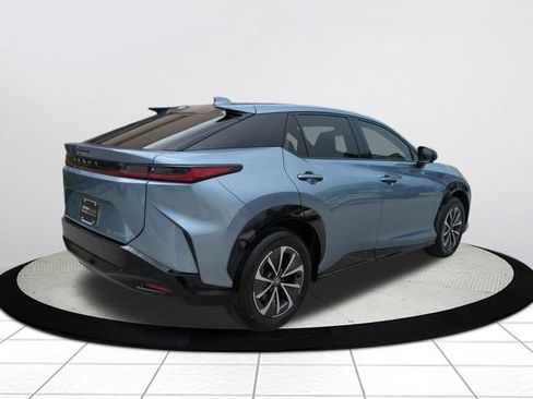 Used 2024 Lexus RZ 300e Premium w/ Accessory Package (Z1) FWD image 4