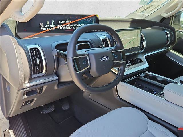 New 2027 Ford Expedition Platinum w/ Driver's Package RWD image 3
