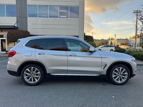 Used 2019 BMW X3 xDrive30i w/ Driving Assistance Package image 12