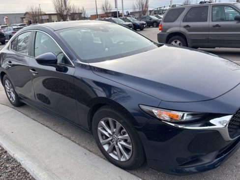 Used 2021 MAZDA MAZDA3 s image 2