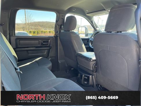 Used 2024 RAM 3500 Tradesman w/ Chrome Appearance Group image 25