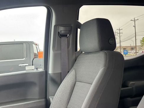 Used 2025 Chevrolet Silverado 1500 Custom w/ Turbomax Blackout Package RWD image 13