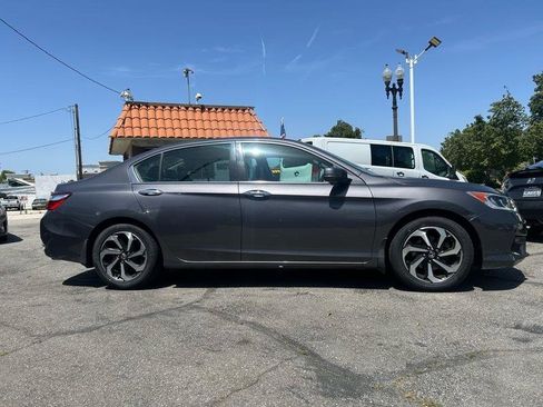 Used 2017 Honda Accord EX-L image 3