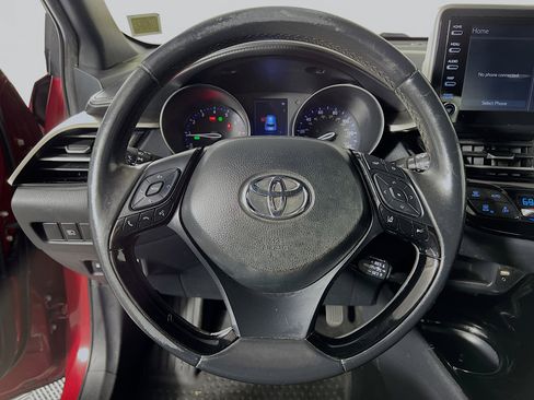 Used 2019 Toyota C-HR XLE FWD image 12