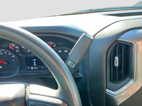 Used 2025 Chevrolet Silverado 1500 Custom Trail Boss w/ Dark Appearance Package AWD/4WD image 17