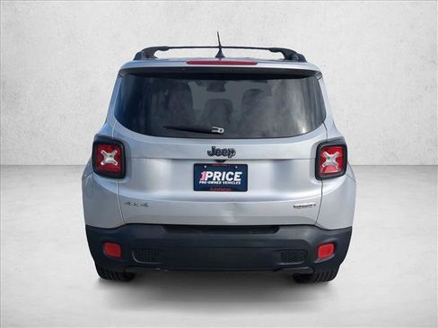 Used 2016 Jeep Renegade Latitude image 7