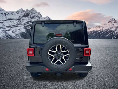 New 2024 Jeep Wrangler Unlimited Sahara w/ Technology Group AWD/4WD image 4