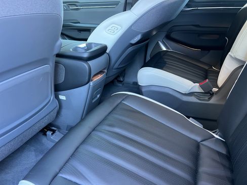 Certified 2025 Kia EV9 GT-Line image 12