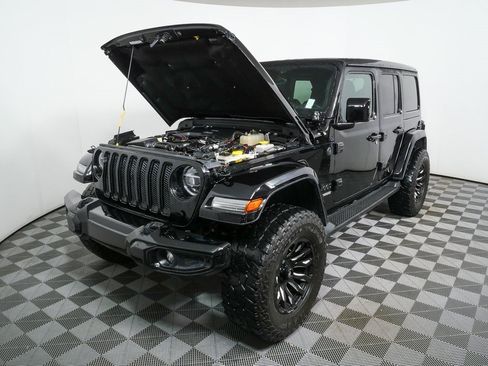 Used 2021 Jeep Wrangler Unlimited Sahara image 29