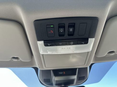 Certified 2023 Nissan Rogue SL w/ SL Premium Package image 19