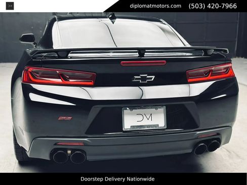 Used 2018 Chevrolet Camaro SS RWD image 64
