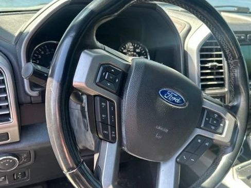 Used 2018 Ford F150 Platinum w/ Equipment Group 701A Luxury AWD/4WD image 11