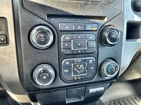 Used 2013 Ford F150 XLT w/ Luxury Equipment Group image 18