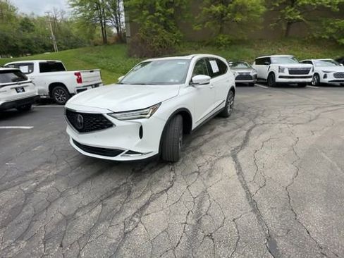 Used 2023 Acura MDX SH-AWD w/ Technology Package image 4