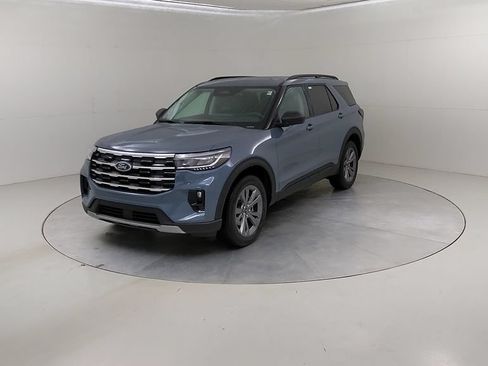 New 2026 Ford Explorer Active w/ Active Comfort Package AWD/4WD image 9