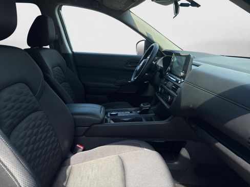 Used 2025 Nissan Pathfinder S w/ Cargo Package AWD/4WD image 17