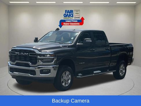 Certified 2025 RAM 2500 Big Horn AWD/4WD image 3