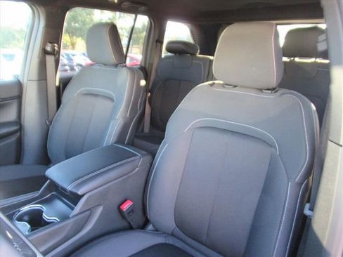 New 2025 Jeep Grand Cherokee Laredo image 16