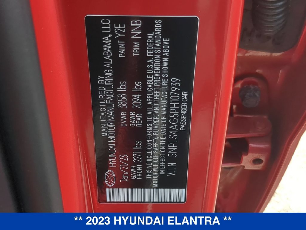 Used 2023 Hyundai Elantra SEL w/ Convenience Package FWD image 12