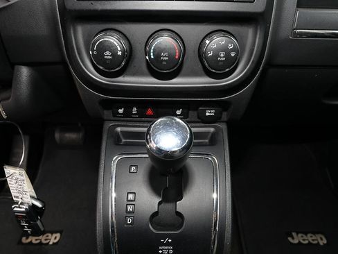 Used 2016 Jeep Patriot Latitude image 17