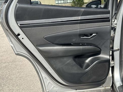 Used 2023 Hyundai Tucson Limited FWD image 11
