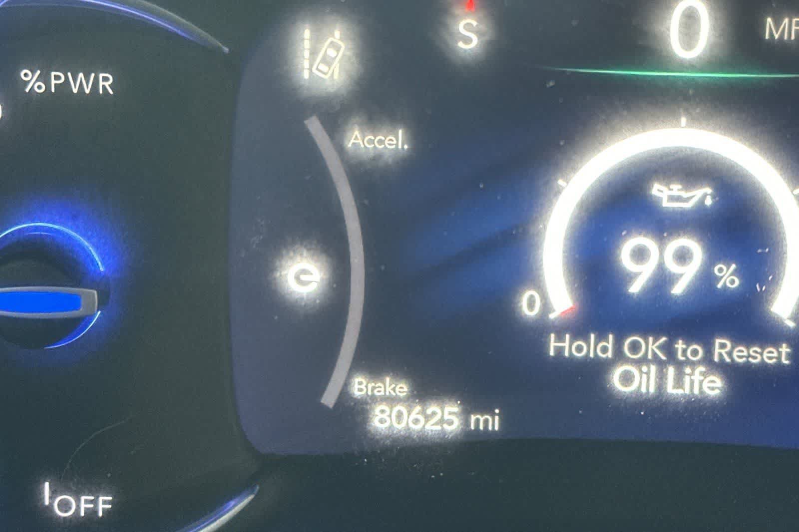 Used 2023 Chrysler Pacifica Touring-L FWD image 32