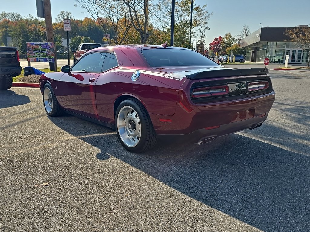 Used 2018 Dodge Challenger R/T Scat Pack RWD image 3