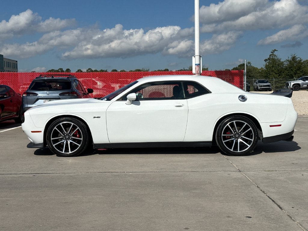 Used 2023 Dodge Challenger R/T RWD image 3