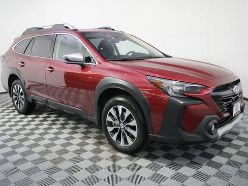 Used 2024 Subaru Outback Touring w/ Popular Package #2 AWD/4WD image 8