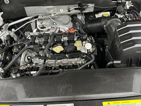 Used 2024 Volkswagen Atlas Cross Sport SEL R-Line AWD/4WD image 7