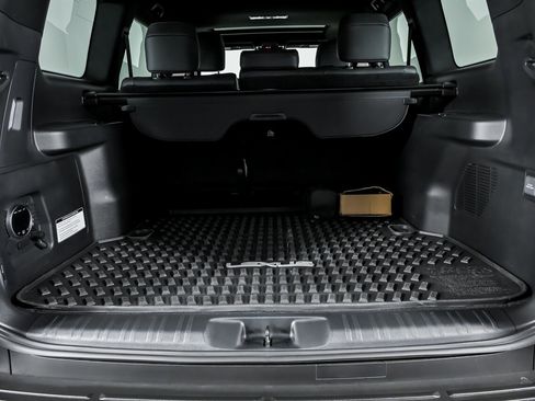 Used 2025 Lexus GX 550 AWD/4WD image 16