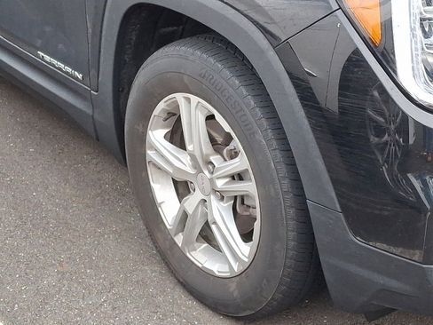 Certified 2022 GMC Terrain SLE w/ Driver Convenience Package image 10