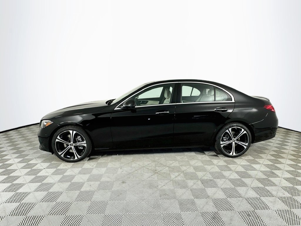 Used 2026 Mercedes-Benz C 300 Sedan image 4