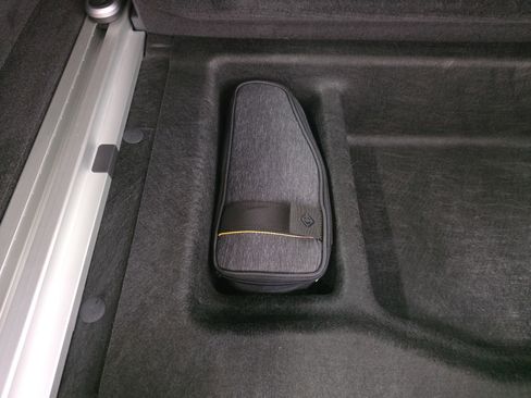 Used 2024 Rivian R1S Adventure image 34